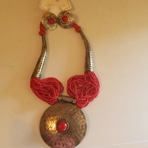 Necklace and earring set